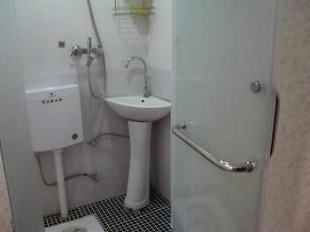 Wuhan Wansongyuan Guoshun Hostel Bagian luar foto